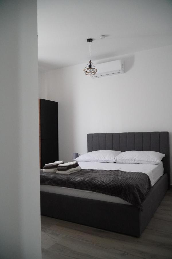 Fjaka Apartments & Rooms Šibenik Rum bild
